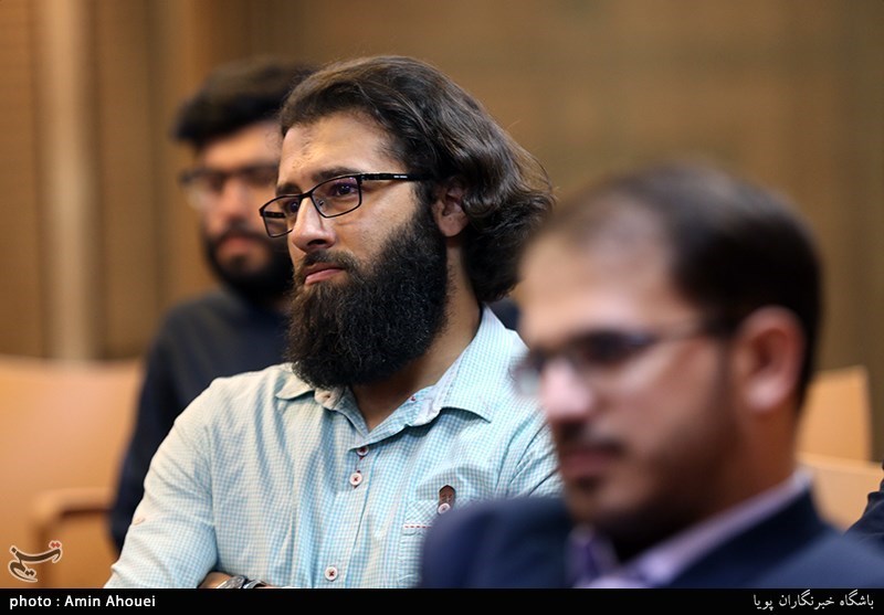 نشست نقد و بررسی کتاب تازه