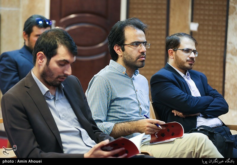 نشست نقد و بررسی کتاب تازه