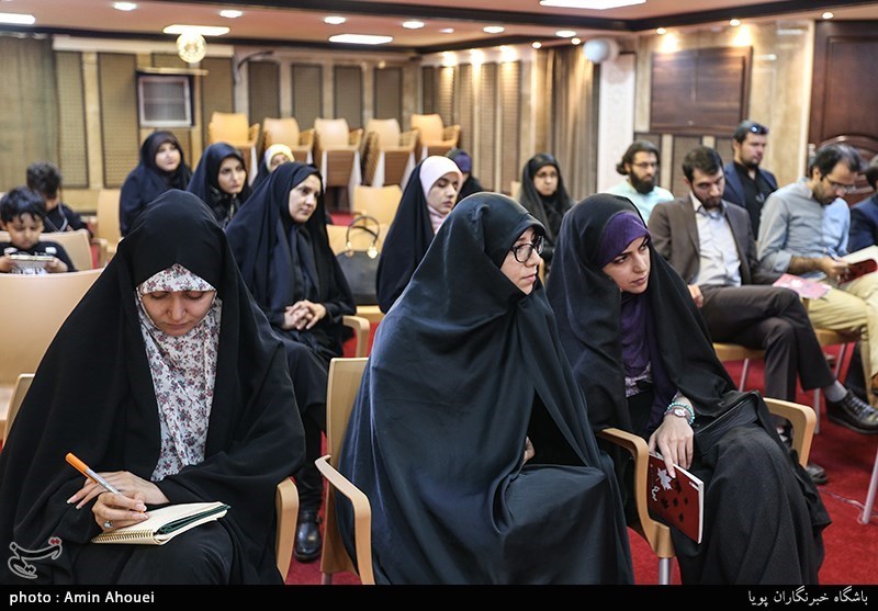 نشست نقد و بررسی کتاب تازه