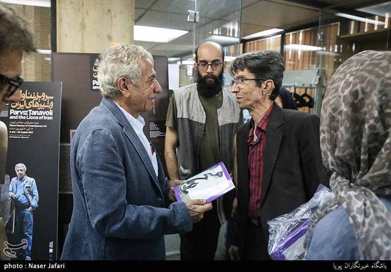 نشست خبری پرویز تناولی