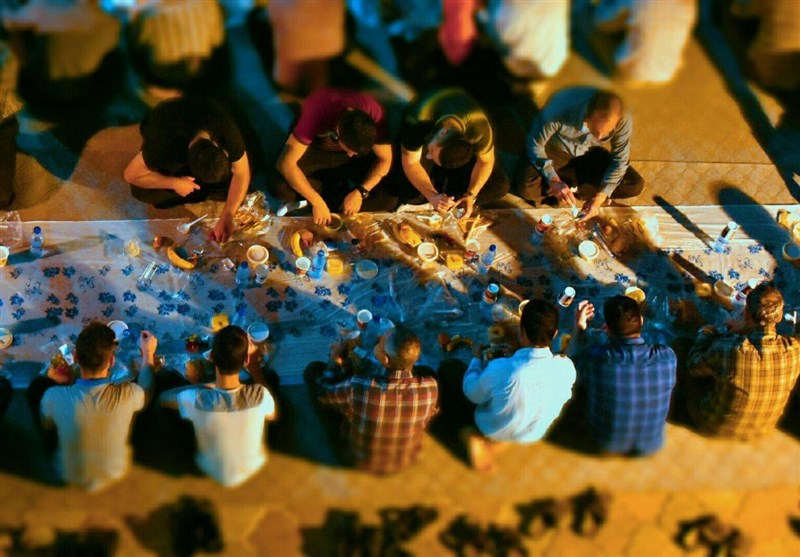 کارکنان فرماندهی تخصص‌های دریایی نداجا از ایتام پذیرایی کردند+تصاویر