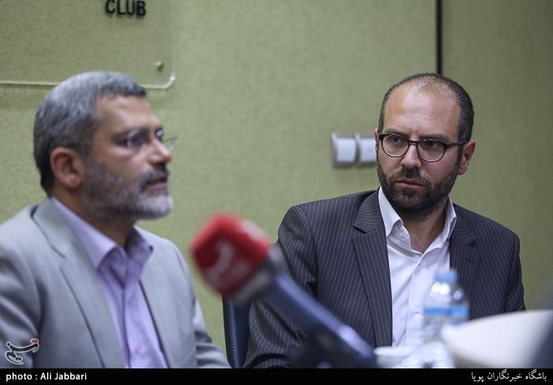 نشست بررسی جایگاه ادبیات کودک و نوجوان