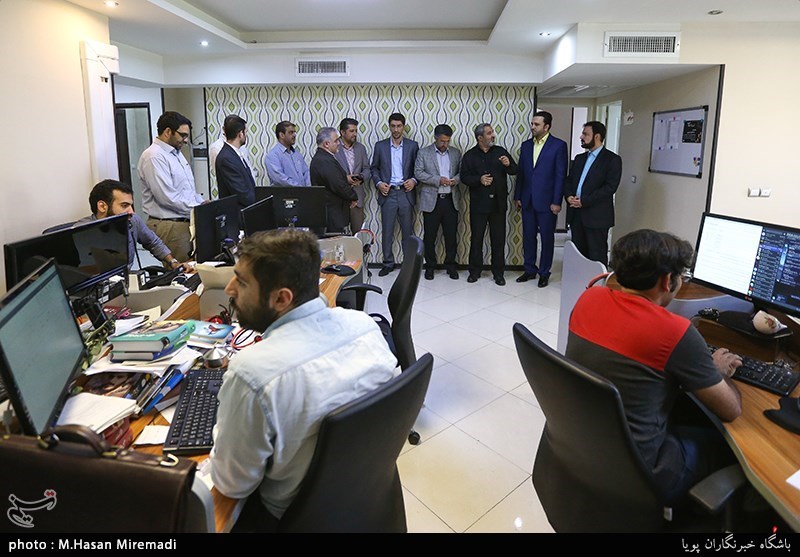 تقدیر از عوامل برنامه قرآنی اسراء