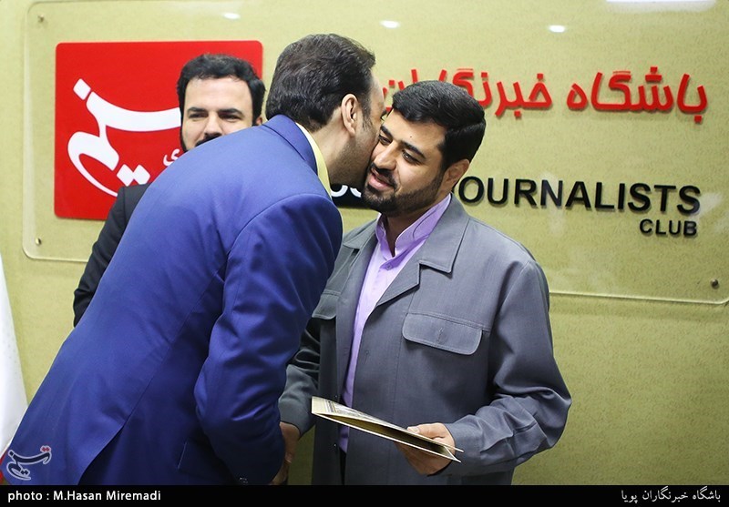 تقدیر از عوامل برنامه قرآنی اسراء