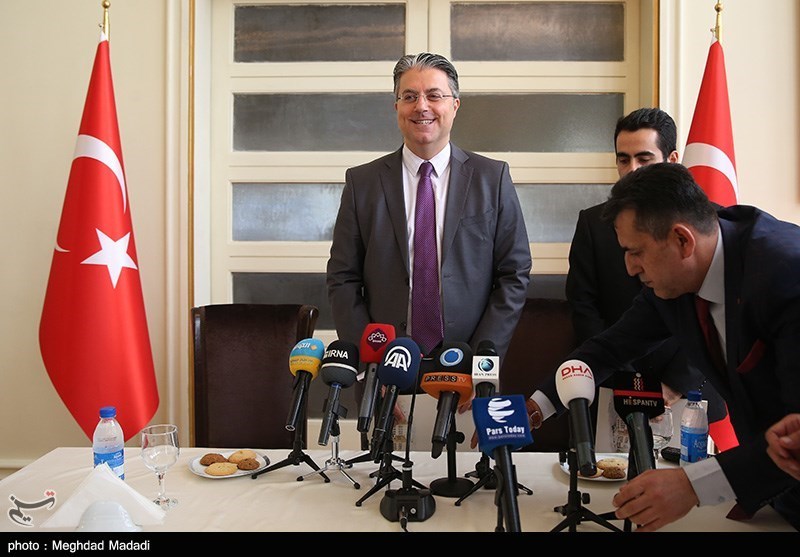 نشست خبری "رضا هاکان تکین" سفیر ترکیه