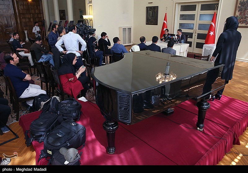 نشست خبری "رضا هاکان تکین" سفیر ترکیه