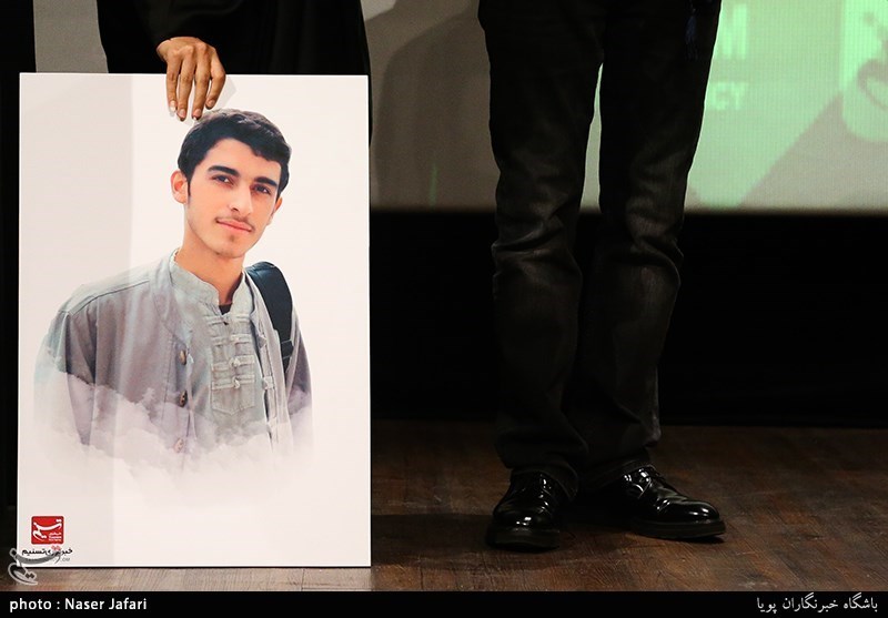 تقدیر از عوامل فیلم ویلایی ها