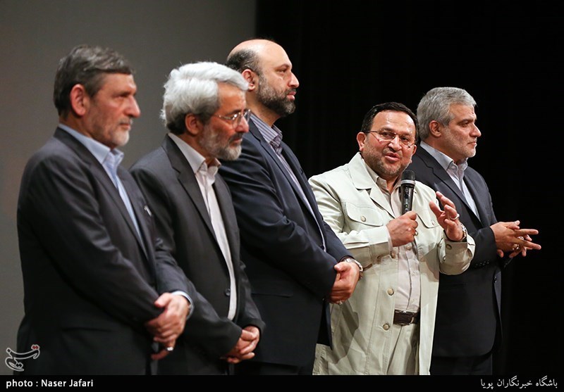 تقدیر از عوامل فیلم ویلایی ها