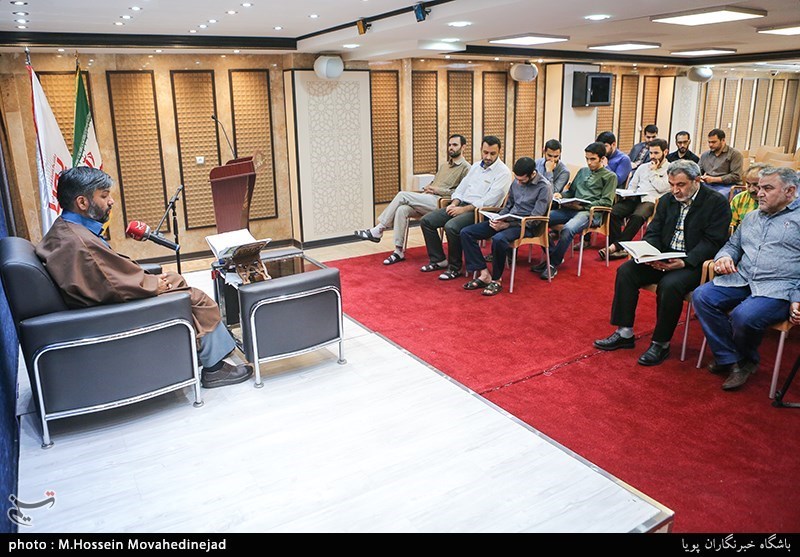 چهارمین کرسی تلاوت قرآن تسنیم