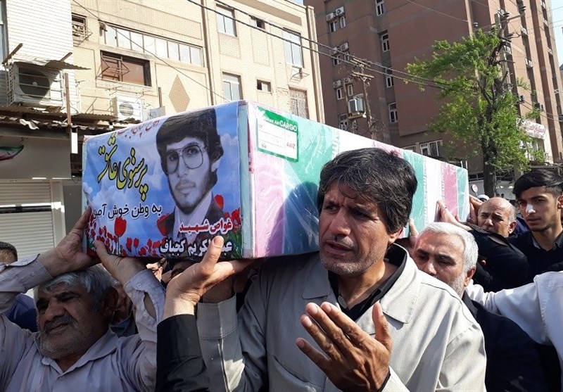 تشییع پیکر غواص شهید در اهواز