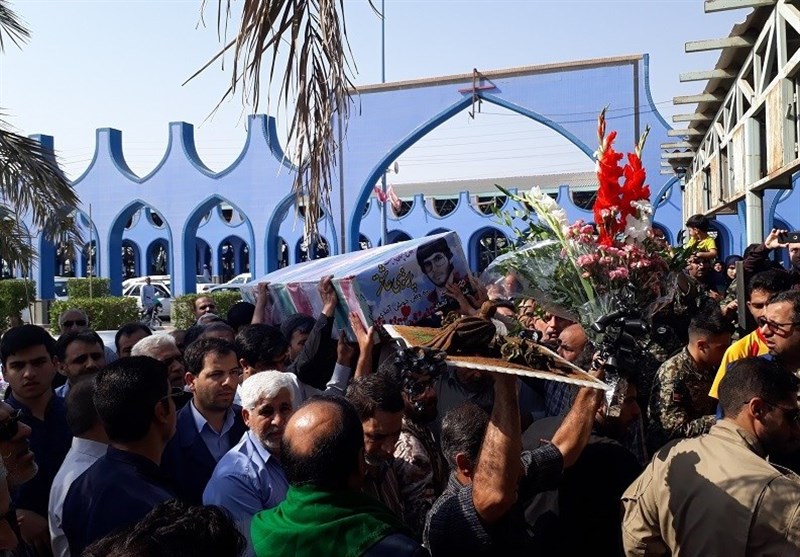 تشییع پیکر غواص شهید در اهواز