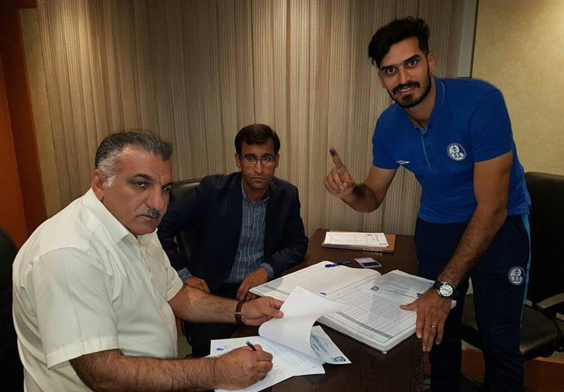 ثبت قرارداد بازیکنان استقلال خوزستان