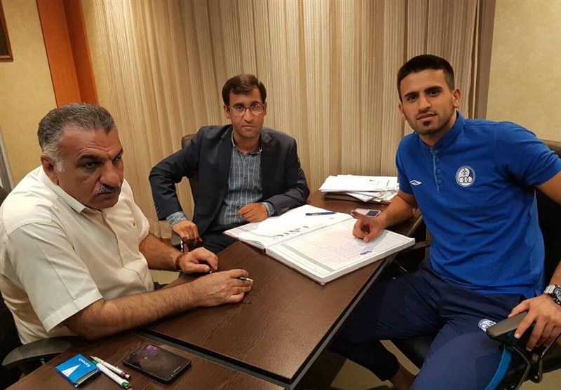ثبت قرارداد بازیکنان استقلال خوزستان