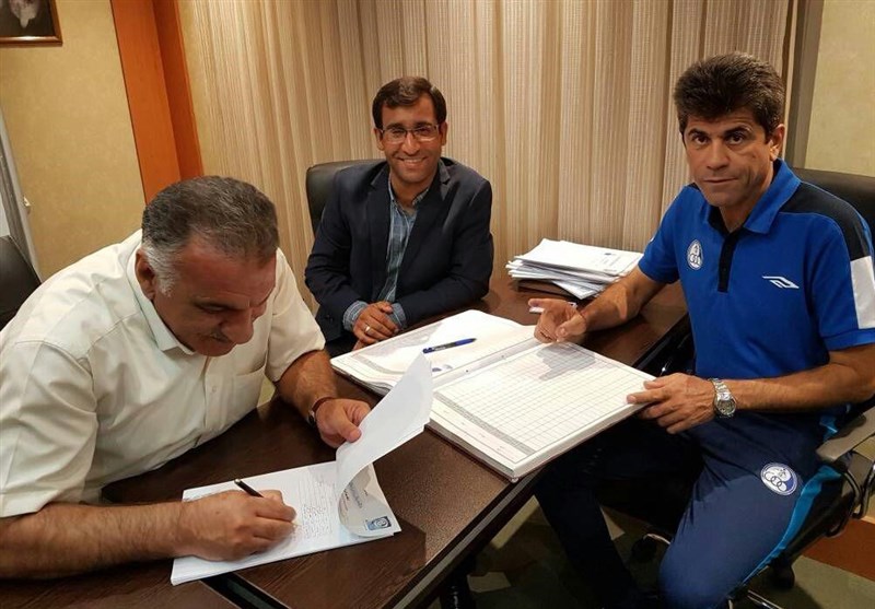 ثبت قرارداد بازیکنان استقلال خوزستان