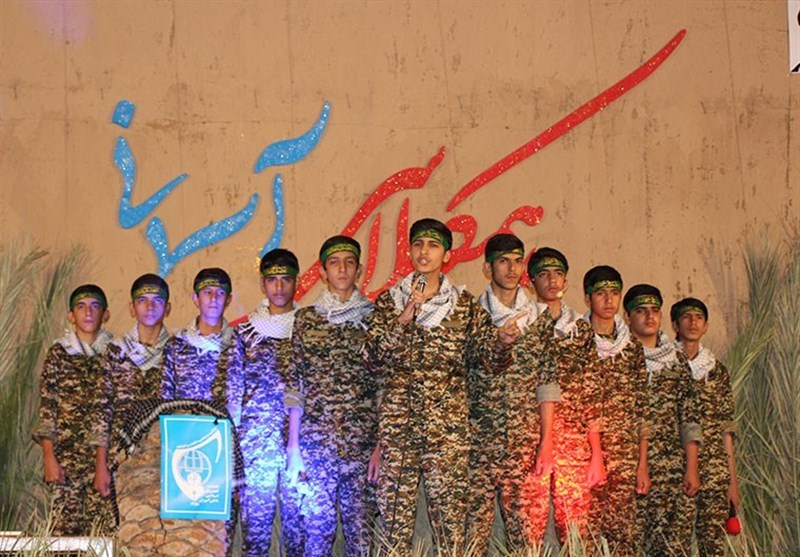 رونمایی از اسناد هویتی شهدای دانش آموز در یزد