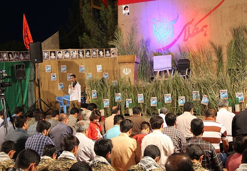 رونمایی از اسناد هویتی شهدای دانش آموز در یزد