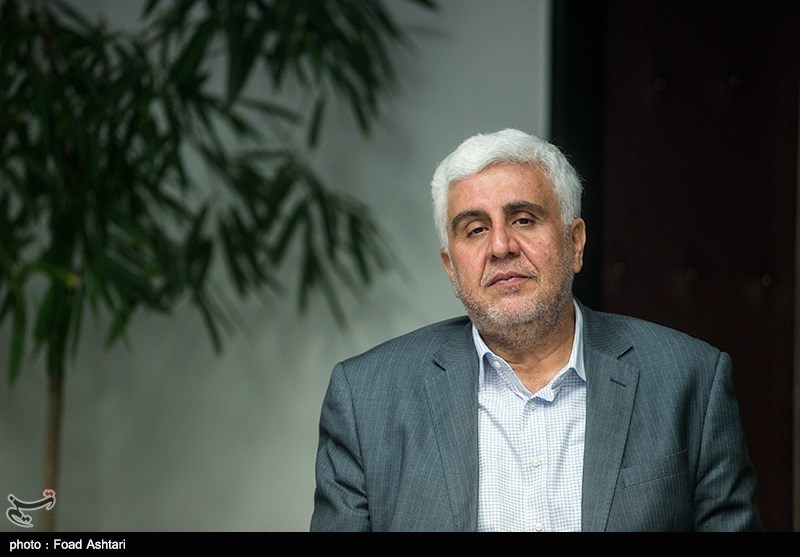 اعطای حکم ریاست دانشگاه آزاد توسط علی اکبر ولایتی