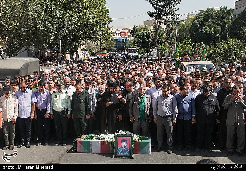 تشییع پیکر شهید تازه تفحص شده مهدی غلامی