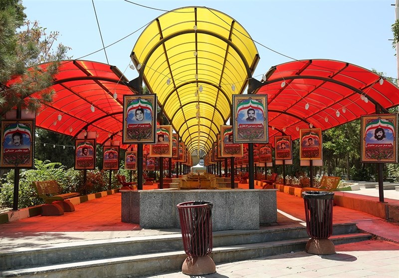 دیدار خبرنگاران تسنیم ارومیه با مادر خبرنگار شهید 