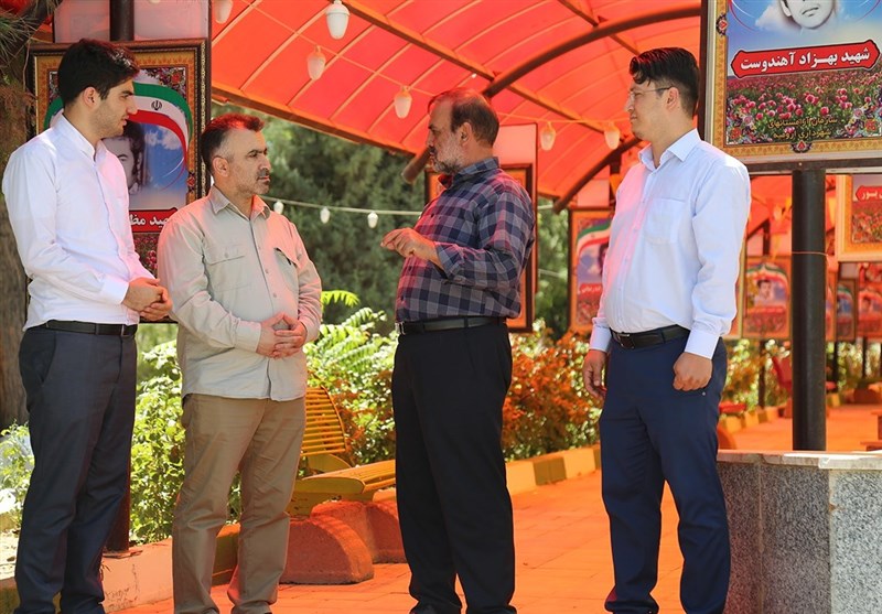 دیدار خبرنگاران تسنیم ارومیه با مادر خبرنگار شهید