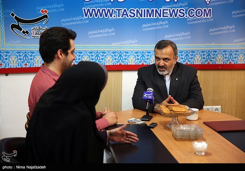 بازدید استاندار خراسان‌رضوی از دفتر تسنیم