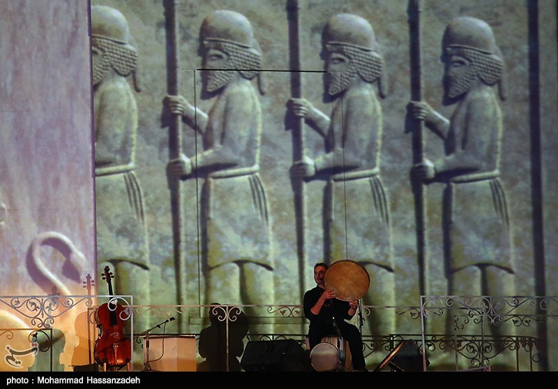 اجرای کنسرت نمایش سی