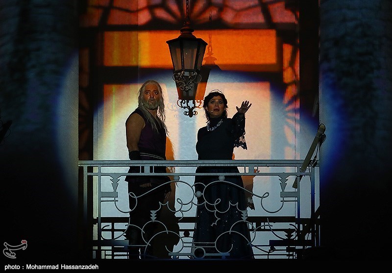 اجرای کنسرت نمایش سی