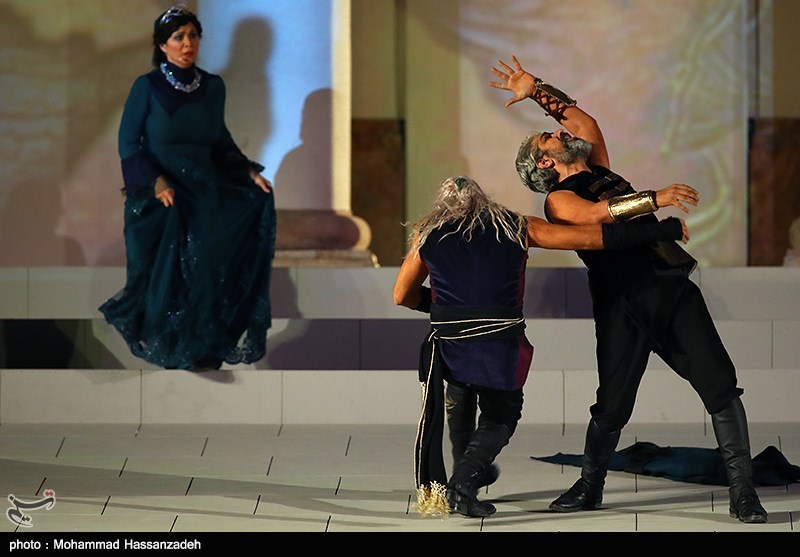 اجرای کنسرت نمایش سی