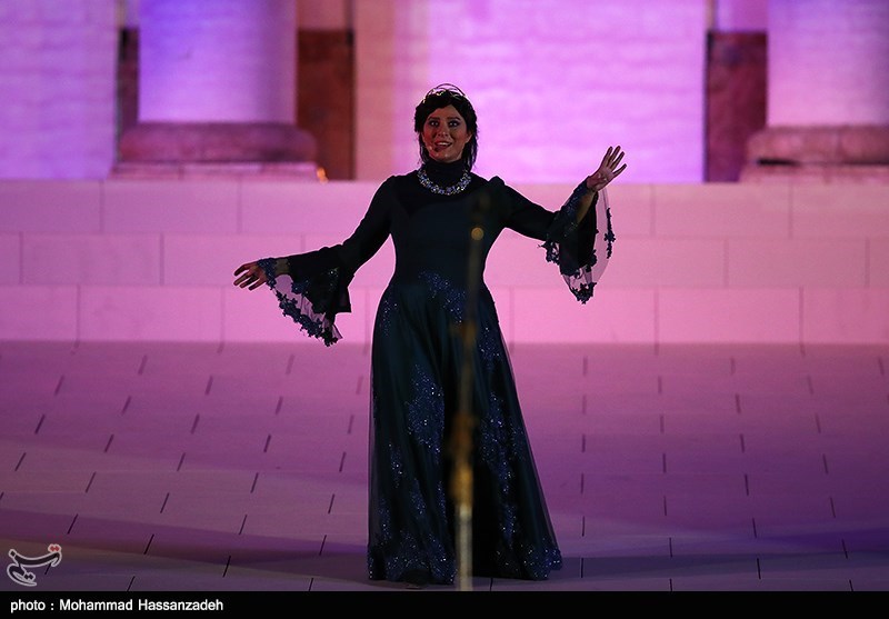 اجرای کنسرت نمایش سی