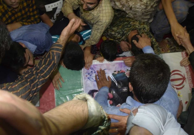 وداع با شهید محمد تاج‌بخش نخستین شهید مدافع حرم گتوند 