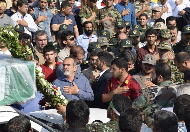 تشییع پیکر پاک شهید مدافع حرم محمد تاج‌بخش در گتوند 