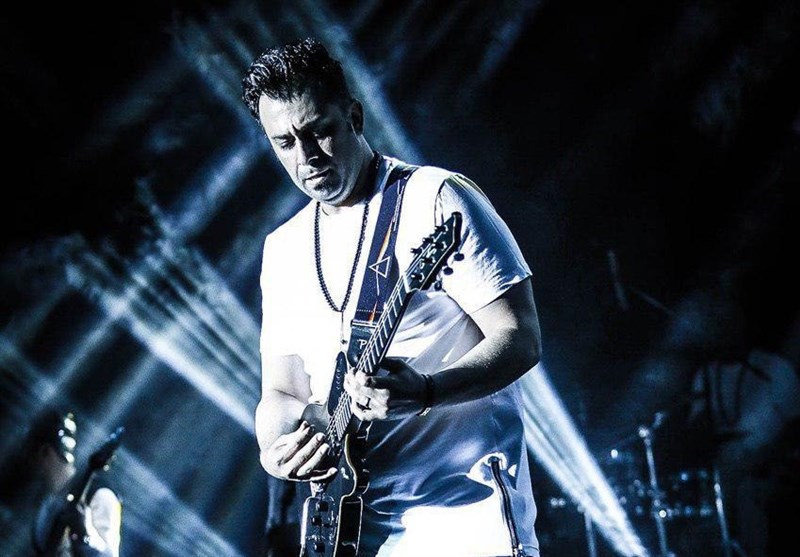 کنسرت فرزاد فرزین عاشقانه‌ها