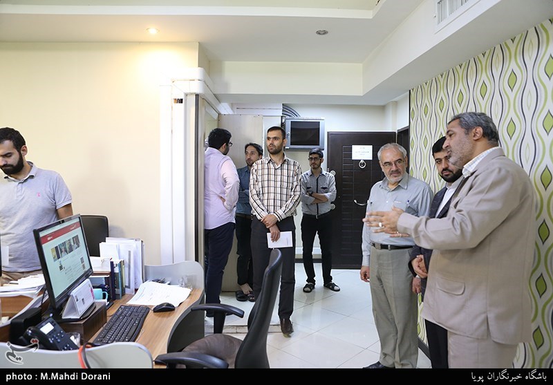 بازدید سیدکاظم فروتن پزشک ایده پرداز قرآنی از باشگاه خبرنگاران پویا