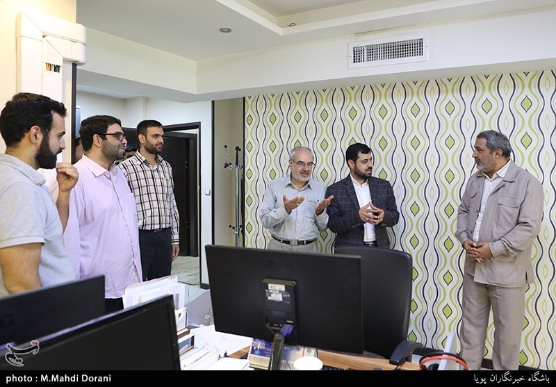 بازدید سیدکاظم فروتن پزشک ایده پرداز قرآنی از باشگاه خبرنگاران پویا