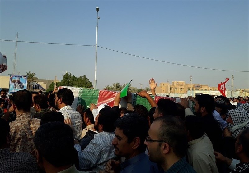 تشییع پیکر پاک شهید سجاد باوی از شهدای مدافع حرم شهرستان کارون 