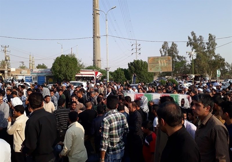 تشییع پیکر پاک شهید سجاد باوی از شهدای مدافع حرم شهرستان کارون 