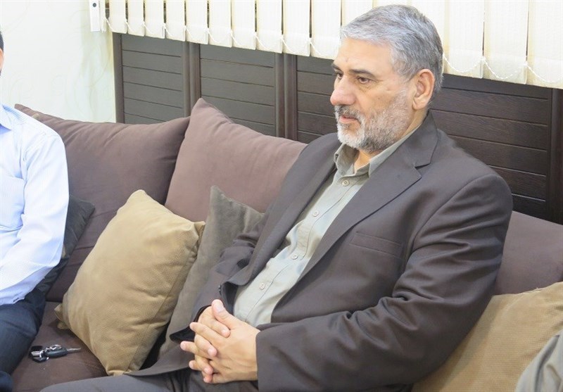 دیدار فرمانده سپاه خوزستان با خانواده شهید مدافع حرم سید مهدی موسوی 