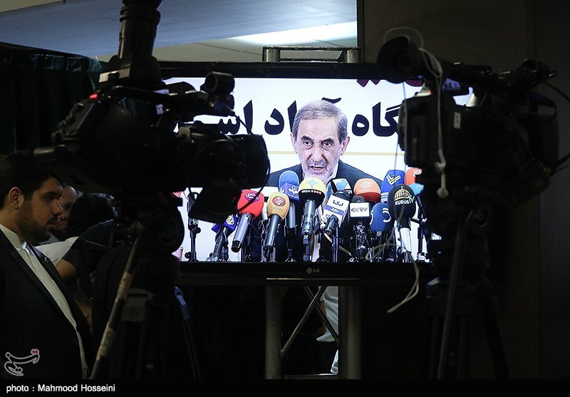 نشست خبری ولایتی رئیس هیئت مؤسس دانشگاه آزاد