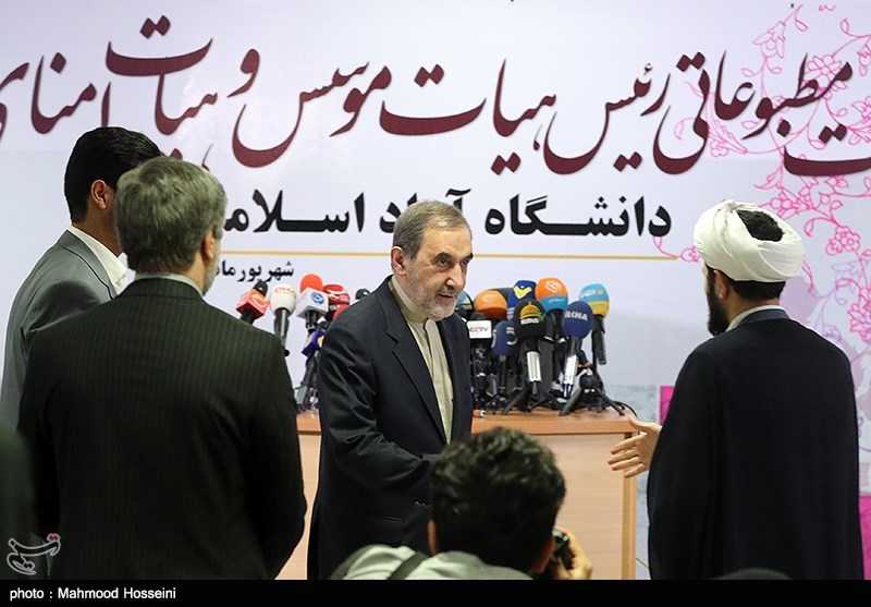 نشست خبری ولایتی رئیس هیئت مؤسس دانشگاه آزاد