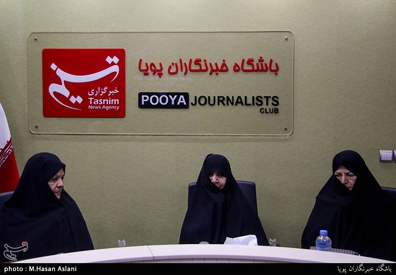 تجلیل از سه خانواده شهید سادات در باشگاه خبرنگاران پویا