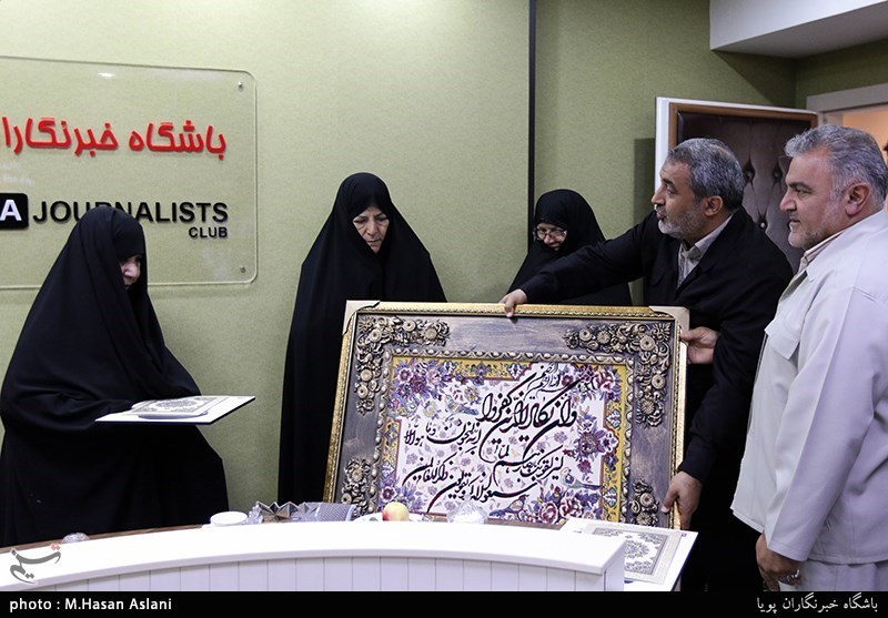 تجلیل از سه خانواده شهید سادات در باشگاه خبرنگاران پویا