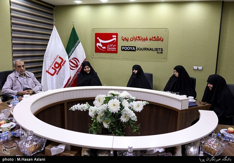 تجلیل از سه خانواده شهید سادات در باشگاه خبرنگاران پویا