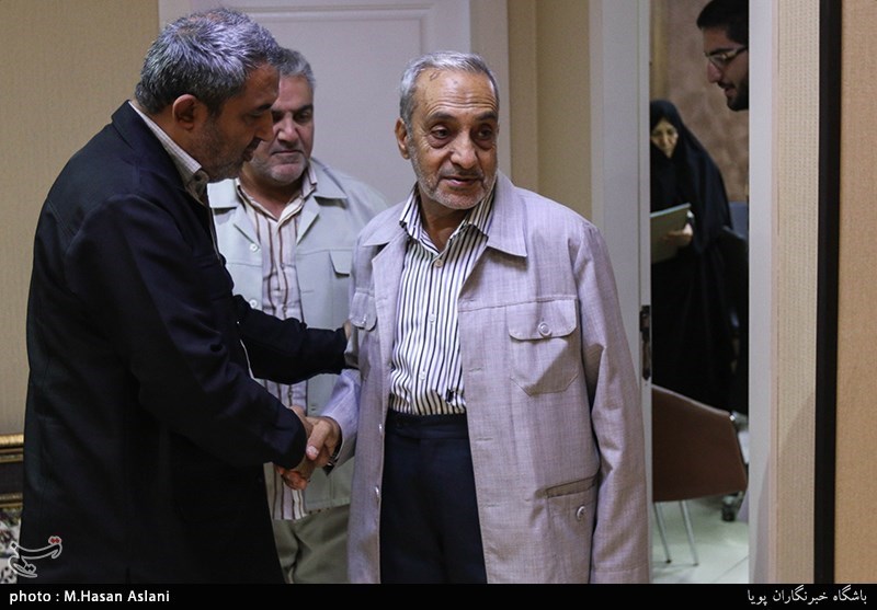 تجلیل از سه خانواده شهید سادات در باشگاه خبرنگاران پویا