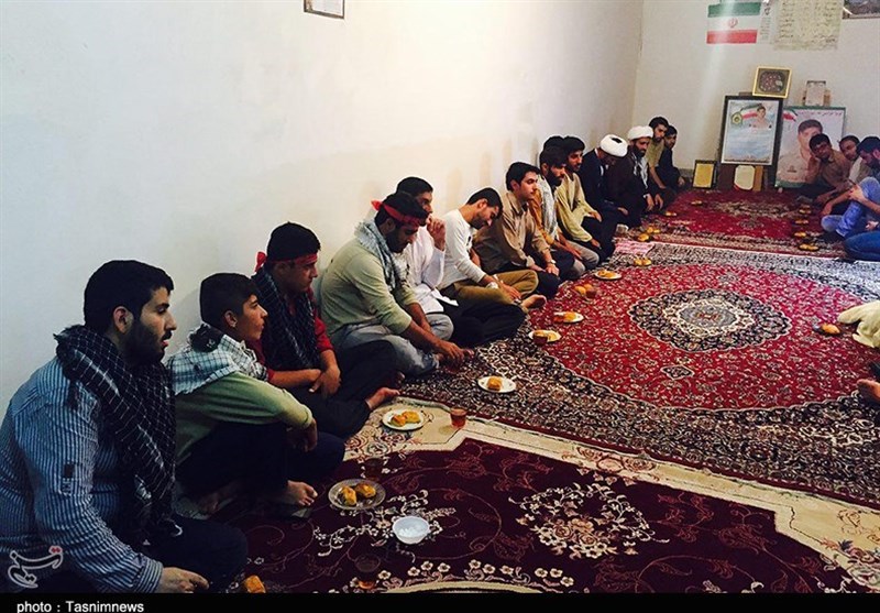 دیدار دانشجویان جهادگر با خانواده شهید عزیزالله بهمنی در صیدون