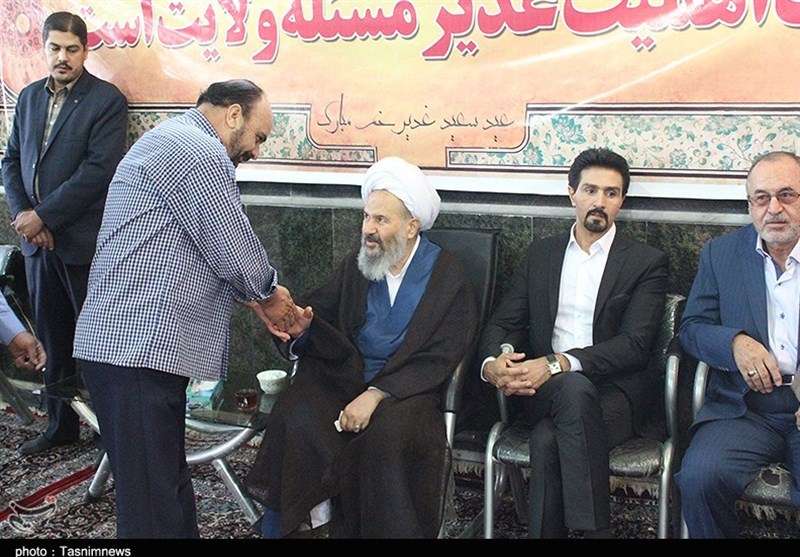 دیدار مردم کاشان با آیت الله نمازی