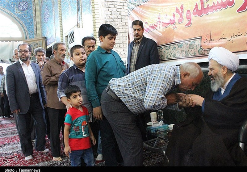 دیدار مردم کاشان با آیت الله نمازی