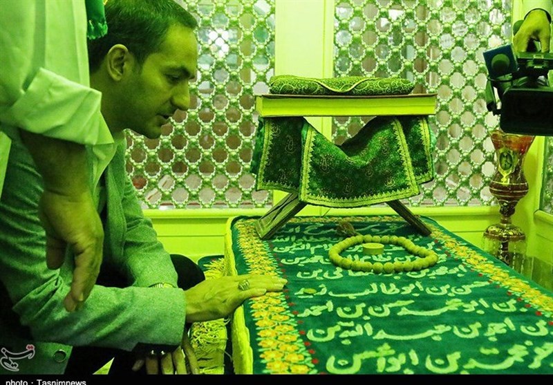 تجلیل از سادات خبرنگار یزد