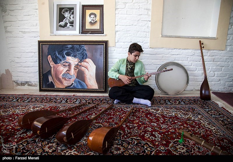 نخستین جشنواره کهن آواهای تنبور در کرمانشاه