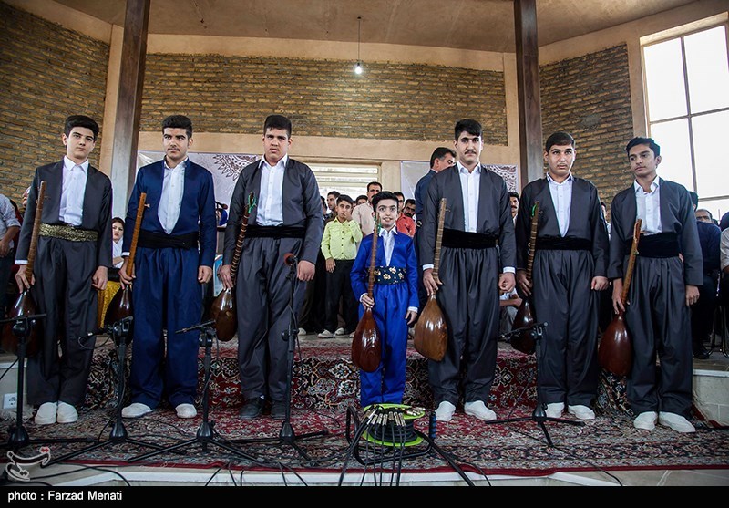 نخستین جشنواره کهن آواهای تنبور در کرمانشاه
