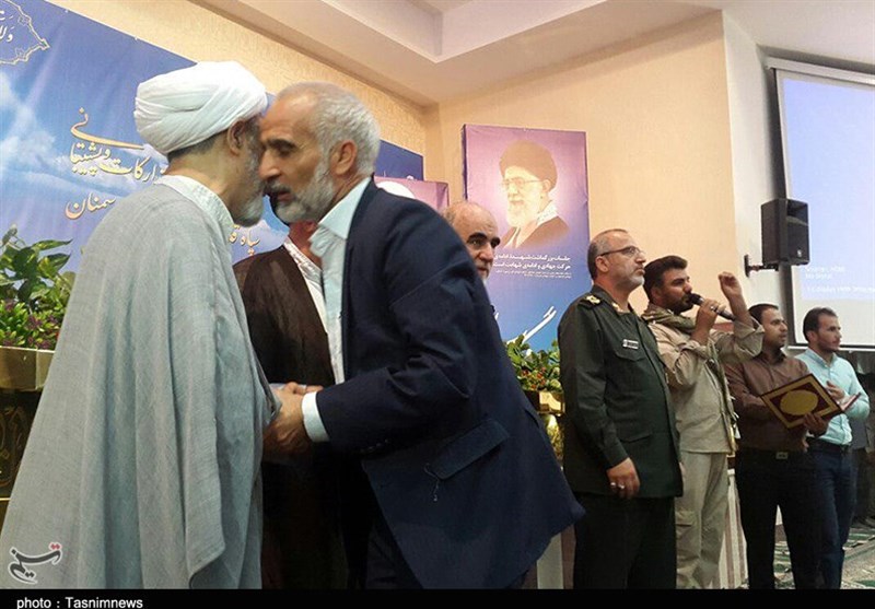 تجلیل از خانواده‌های شهدای تدارکات سپاه استان سمنان